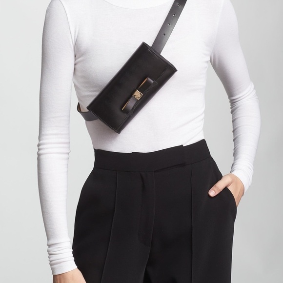 Elegant Black Bow Belt Bag by Kate Spade Size S/M ♠️ 🎀 - Picture 2 of 6